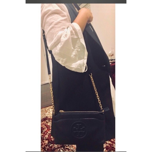 SOLD Tory burch Crossbody - Picture 5 of 6